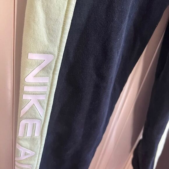 Jordan
Big Kids' (Boys') Pants 10-12 - Picture 2 of 5